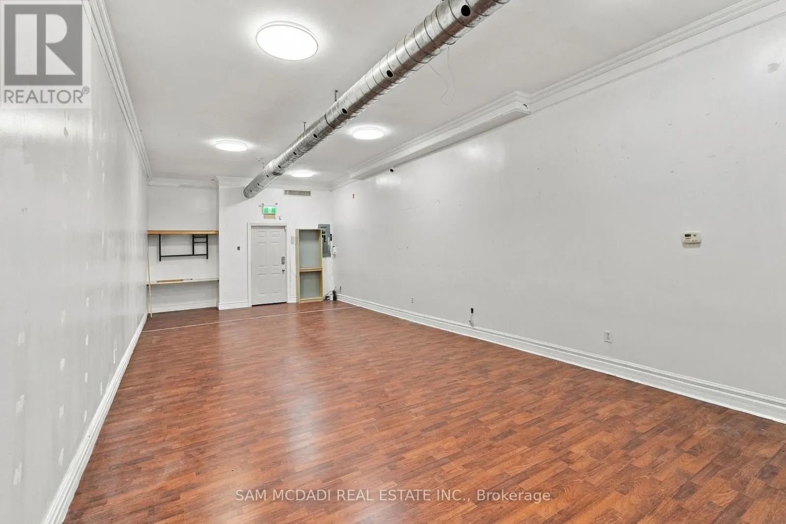 A&B - 79 KING STREET W