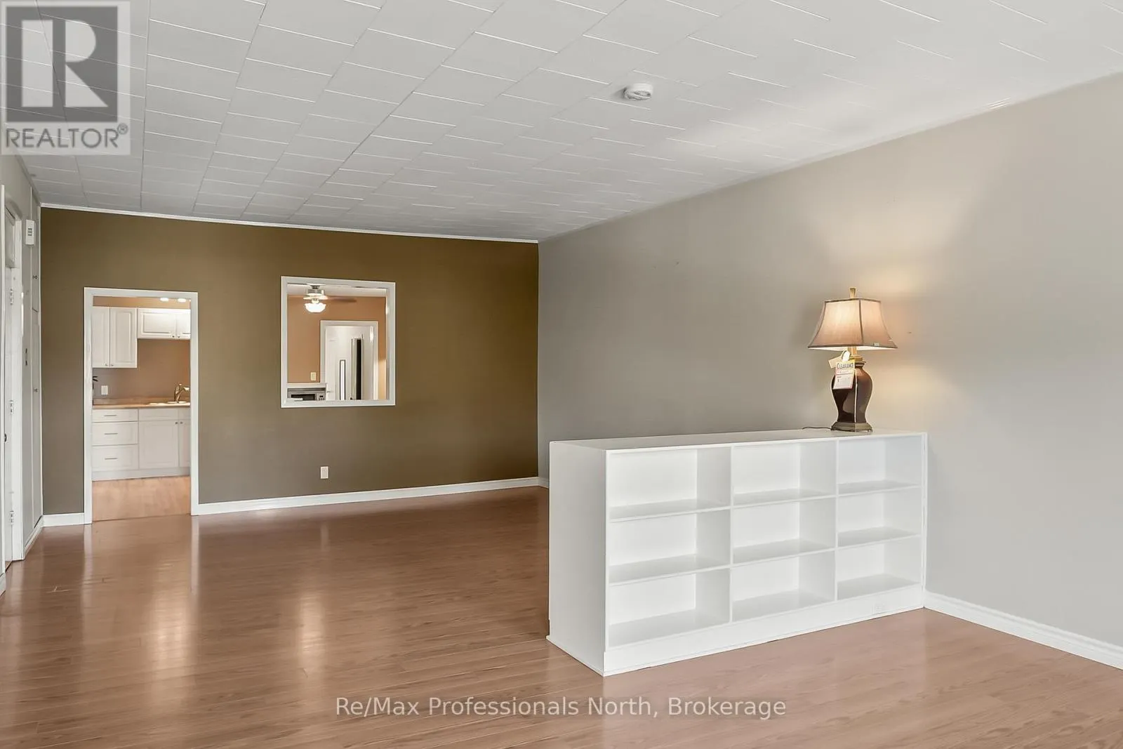 171 MUSKOKA ROAD S