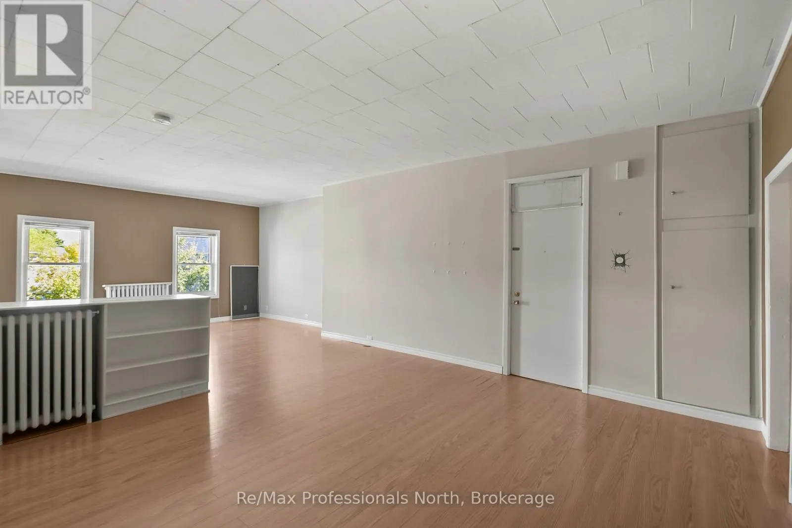 171 MUSKOKA ROAD S