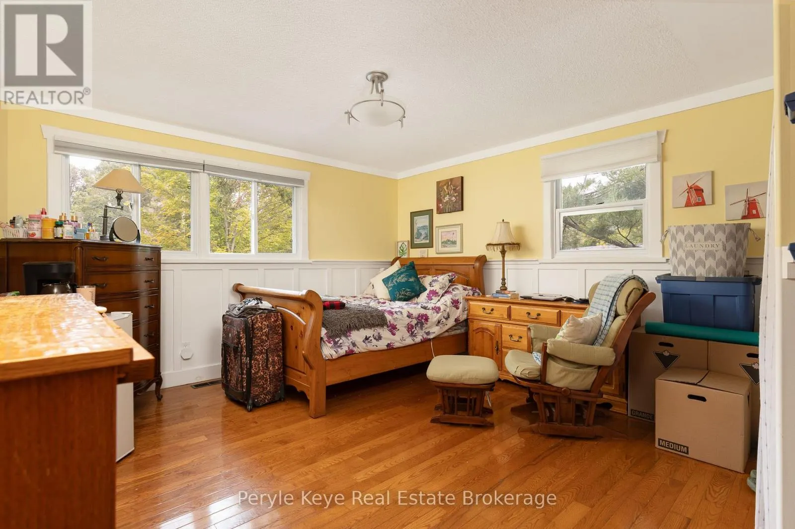 37 WOODLAND DRIVE
