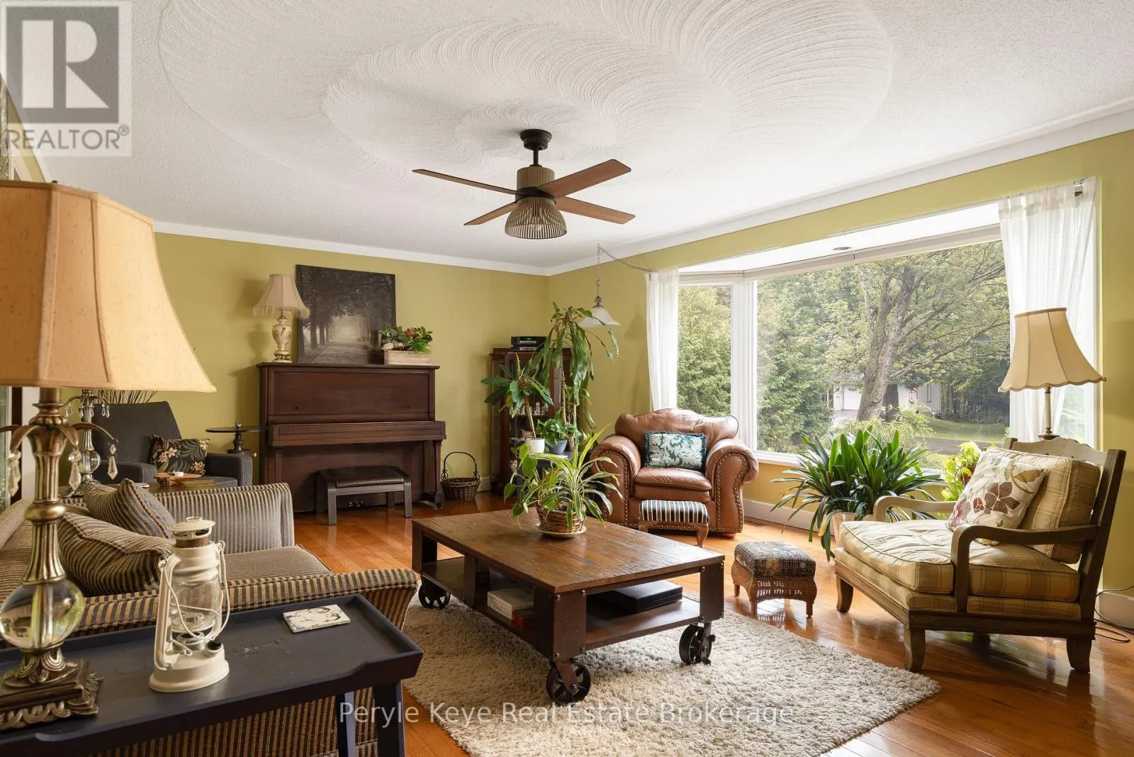 37 WOODLAND DRIVE