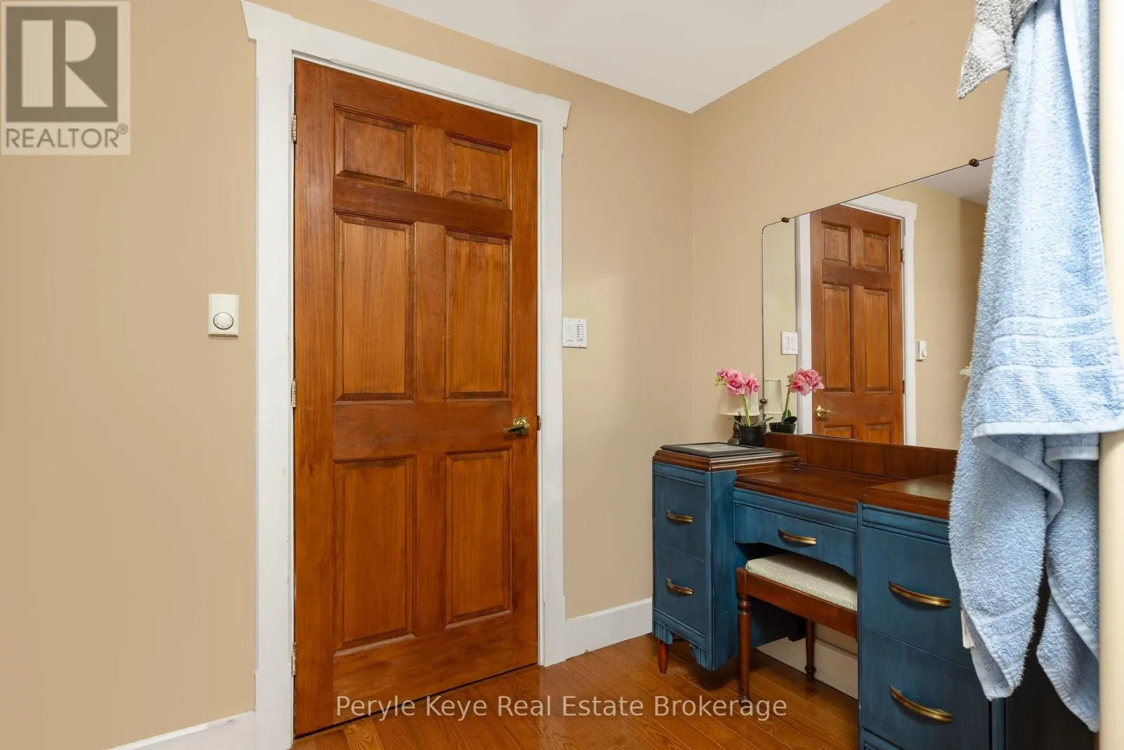 37 WOODLAND DRIVE