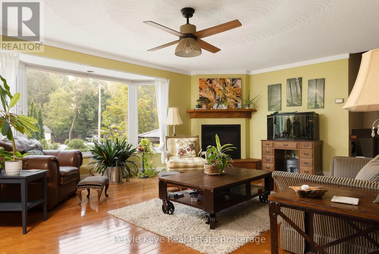 37 WOODLAND DRIVE