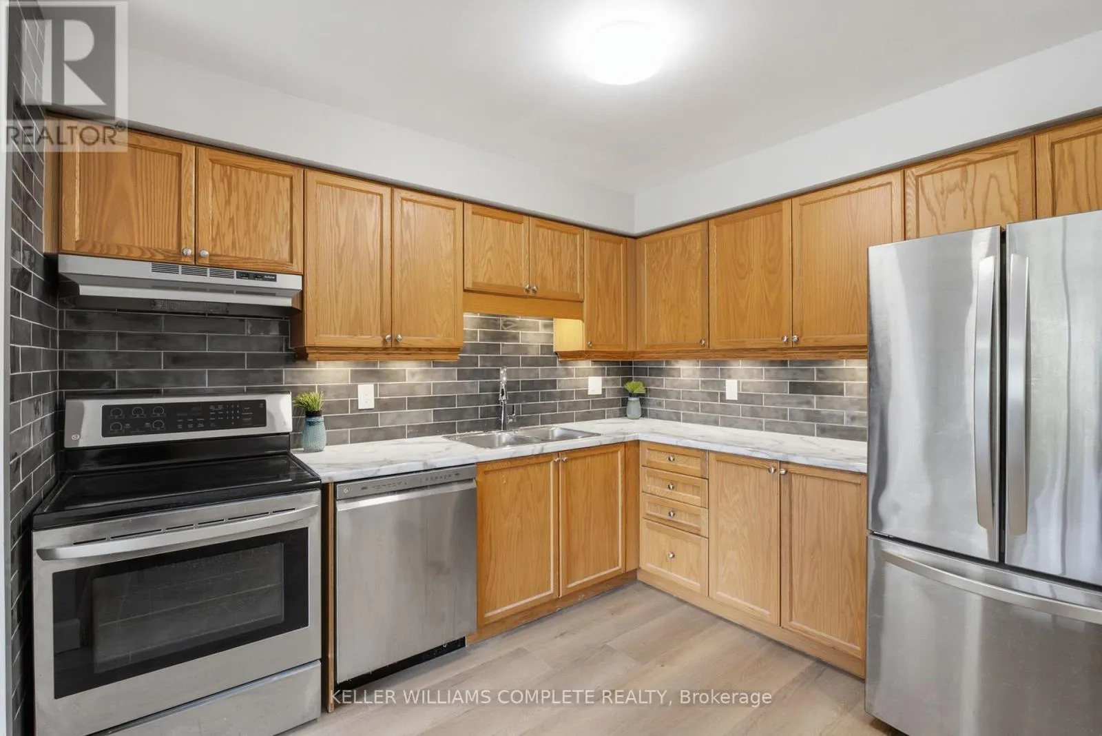 3 - 30 IMPERIAL ROAD S