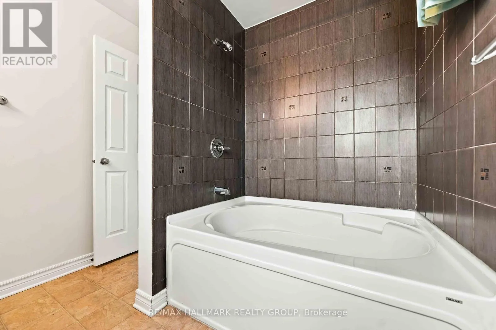 486 PAUL METIVIER DRIVE