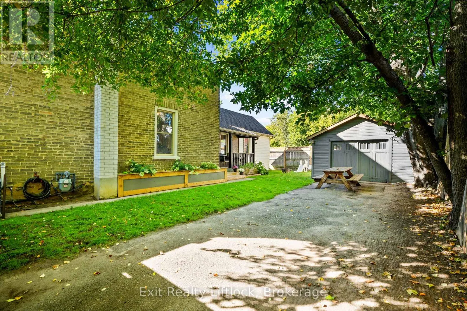 21 AYLMER STREET S