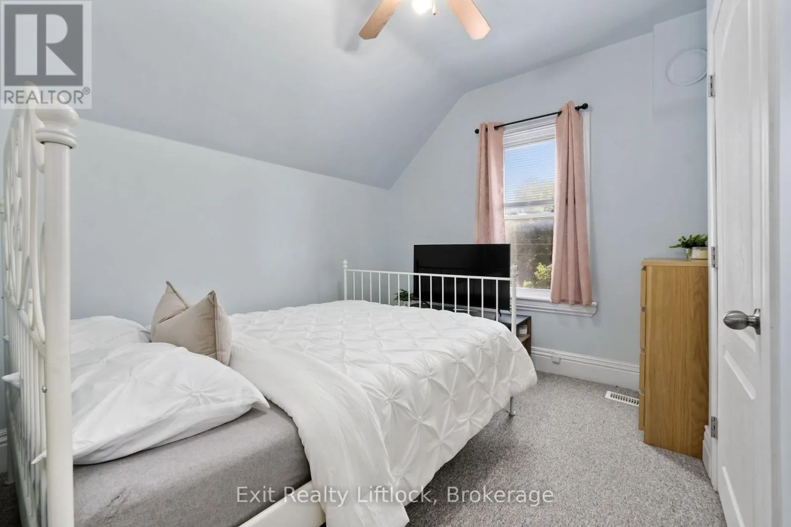 21 AYLMER STREET S