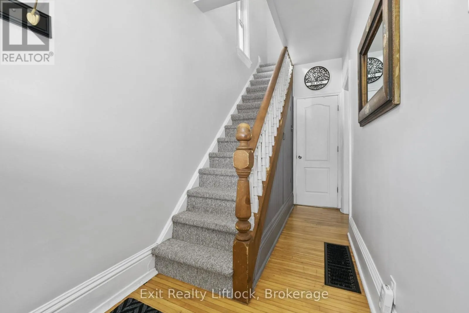 21 AYLMER STREET S