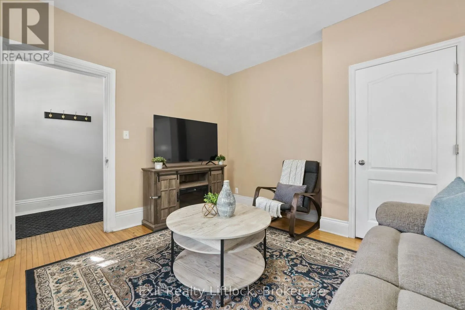21 AYLMER STREET S