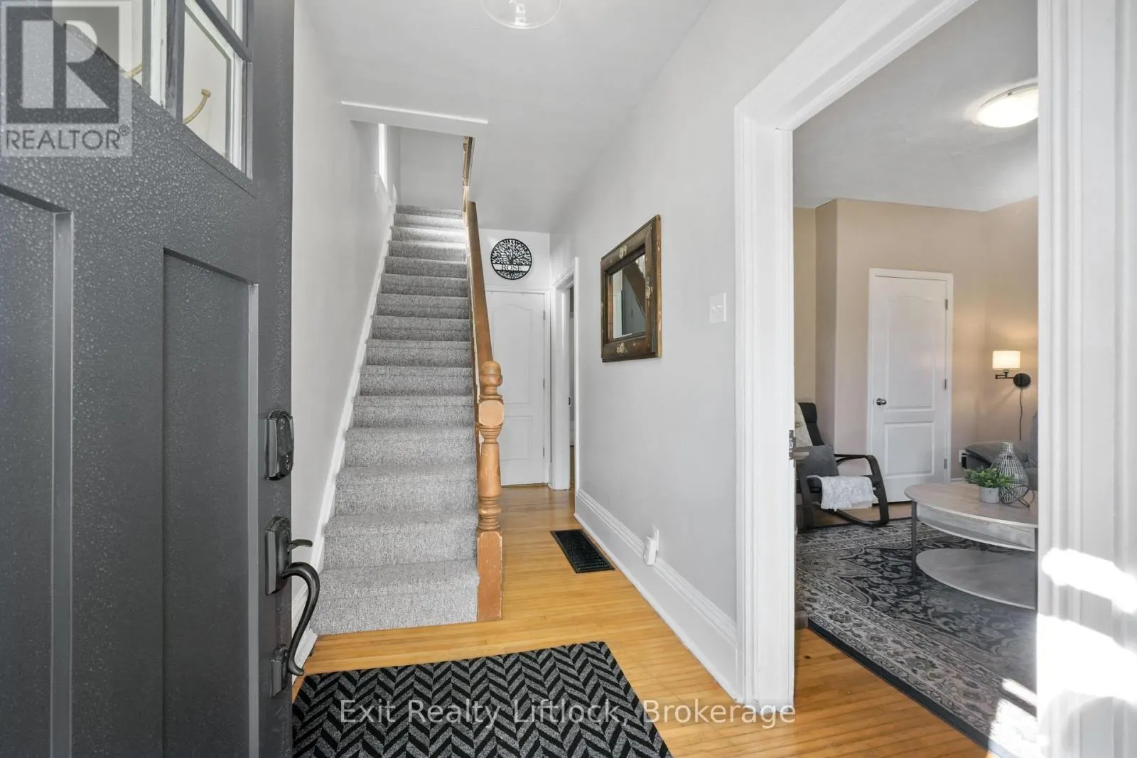 21 AYLMER STREET S