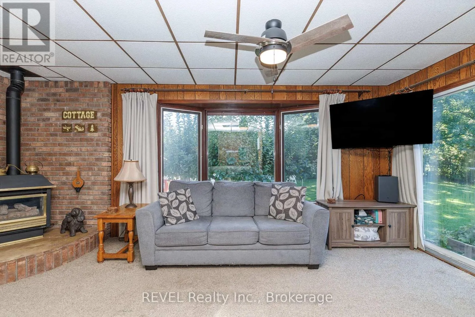 5608 GLAMIS CRESCENT
