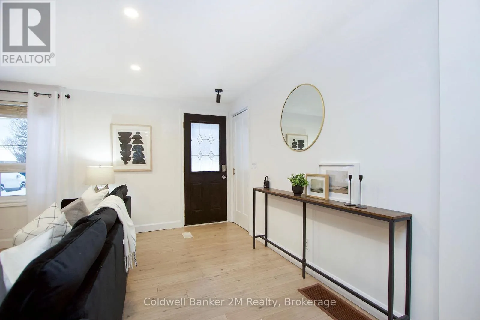 812 BURNHAM STREET