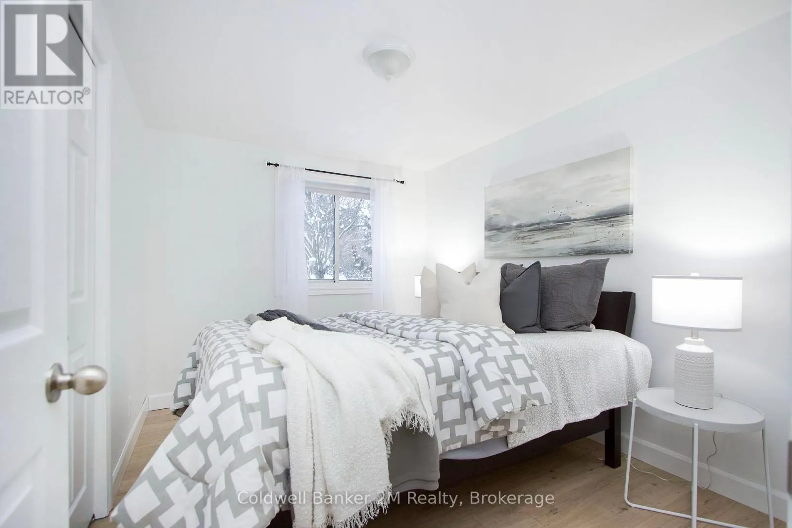 812 BURNHAM STREET