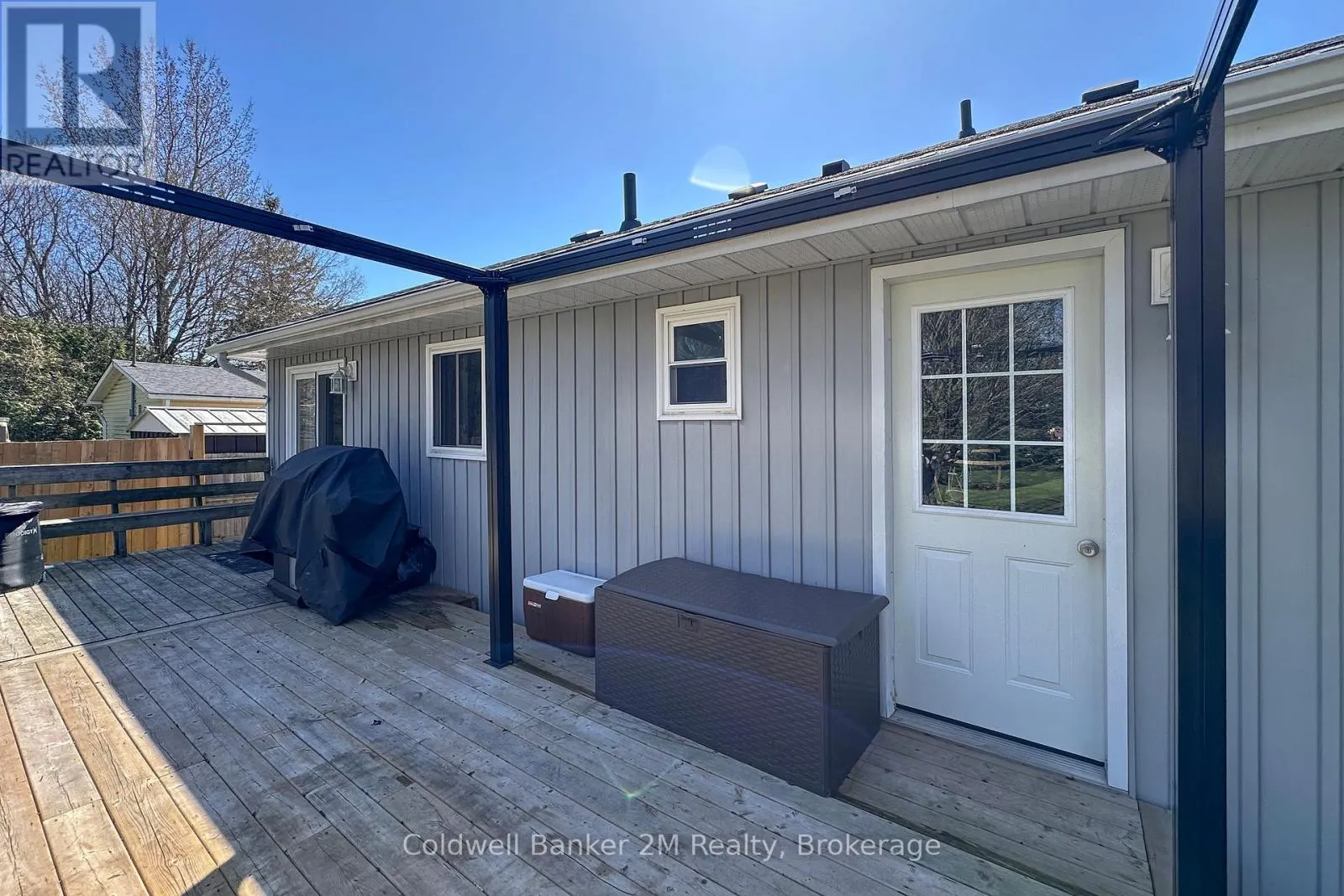 812 BURNHAM STREET