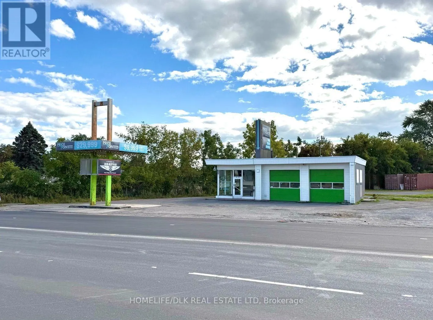FRONT BUILDING - 146 STEWART BOULEVARD