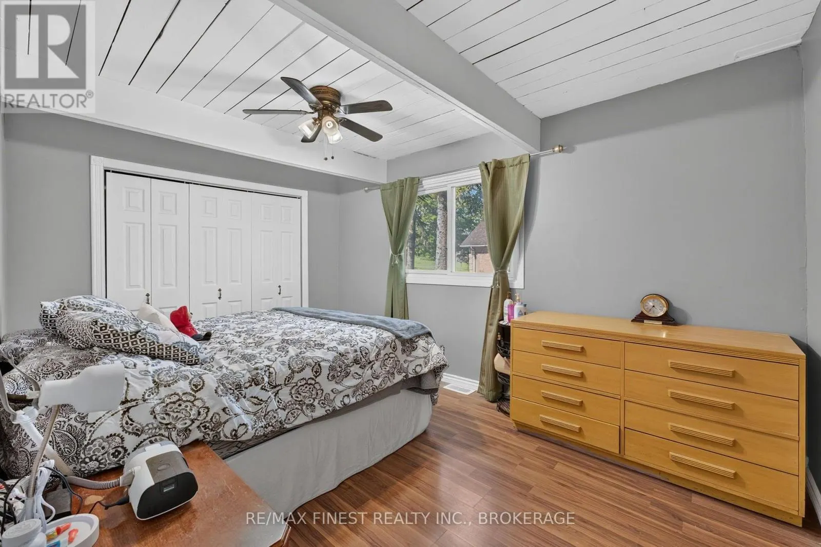 54 BAYVIEW DRIVE