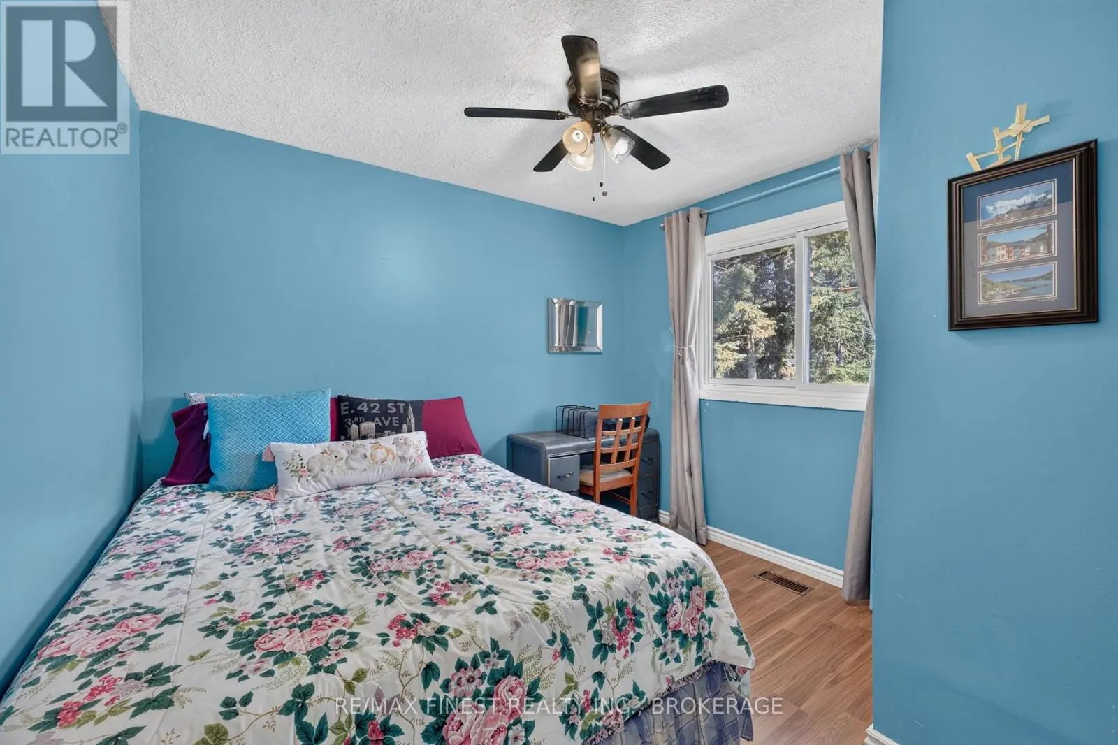 54 BAYVIEW DRIVE