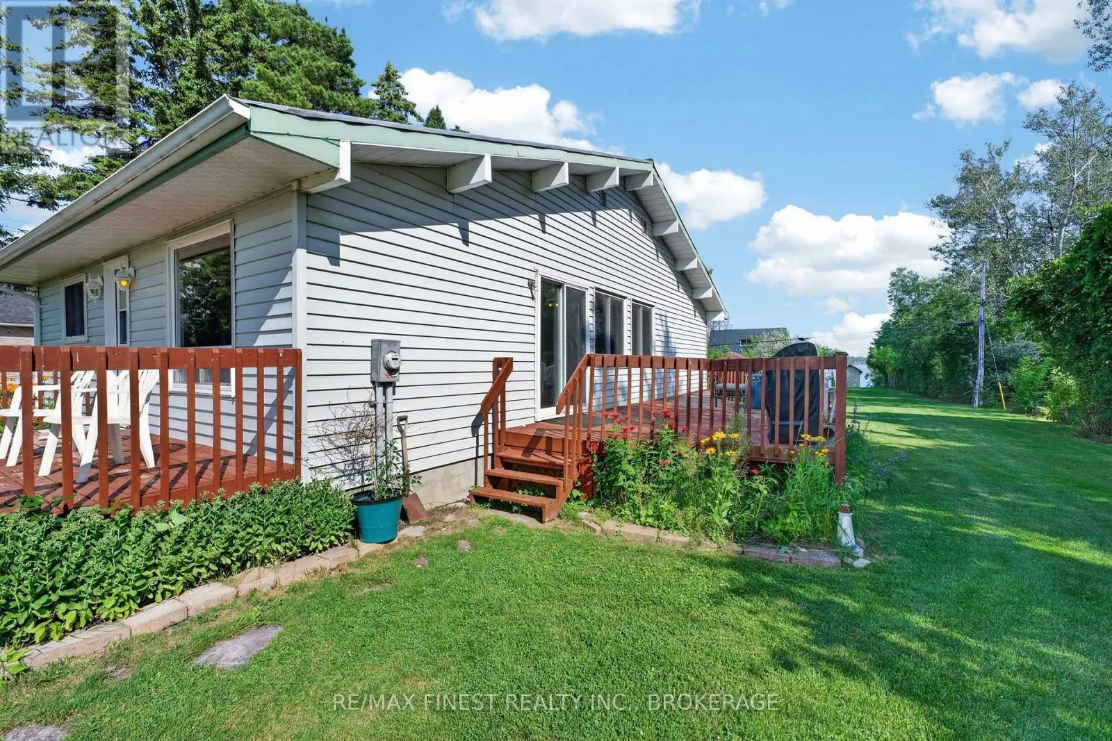 54 BAYVIEW DRIVE
