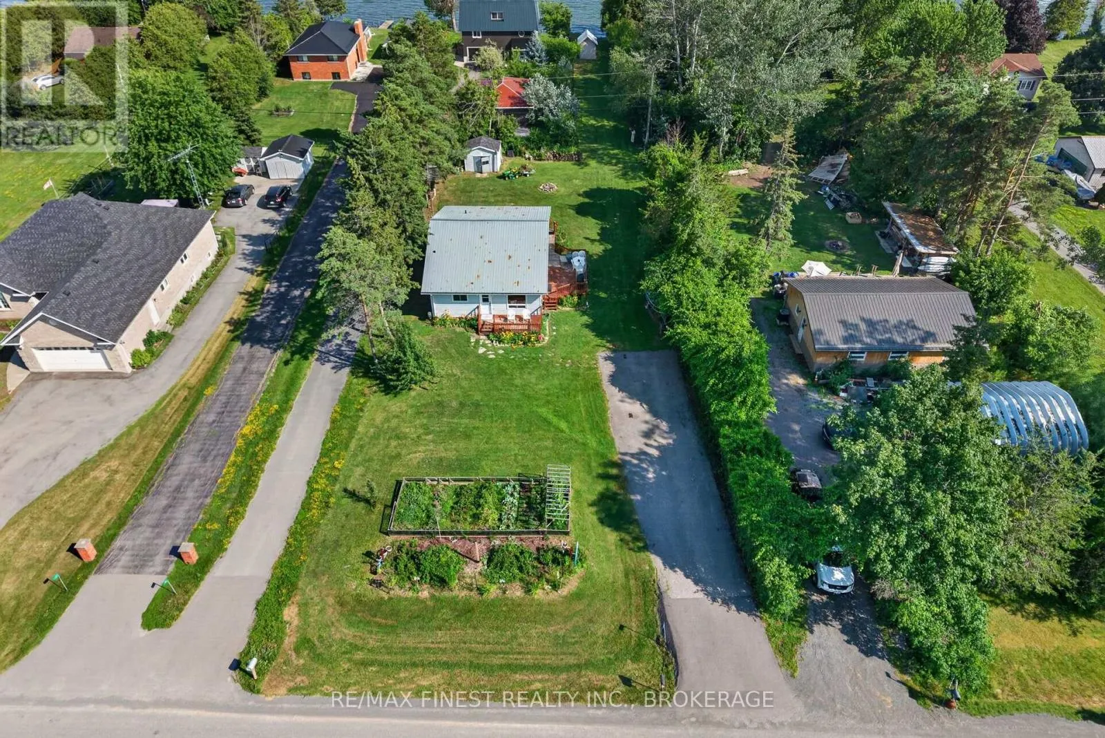 54 BAYVIEW DRIVE