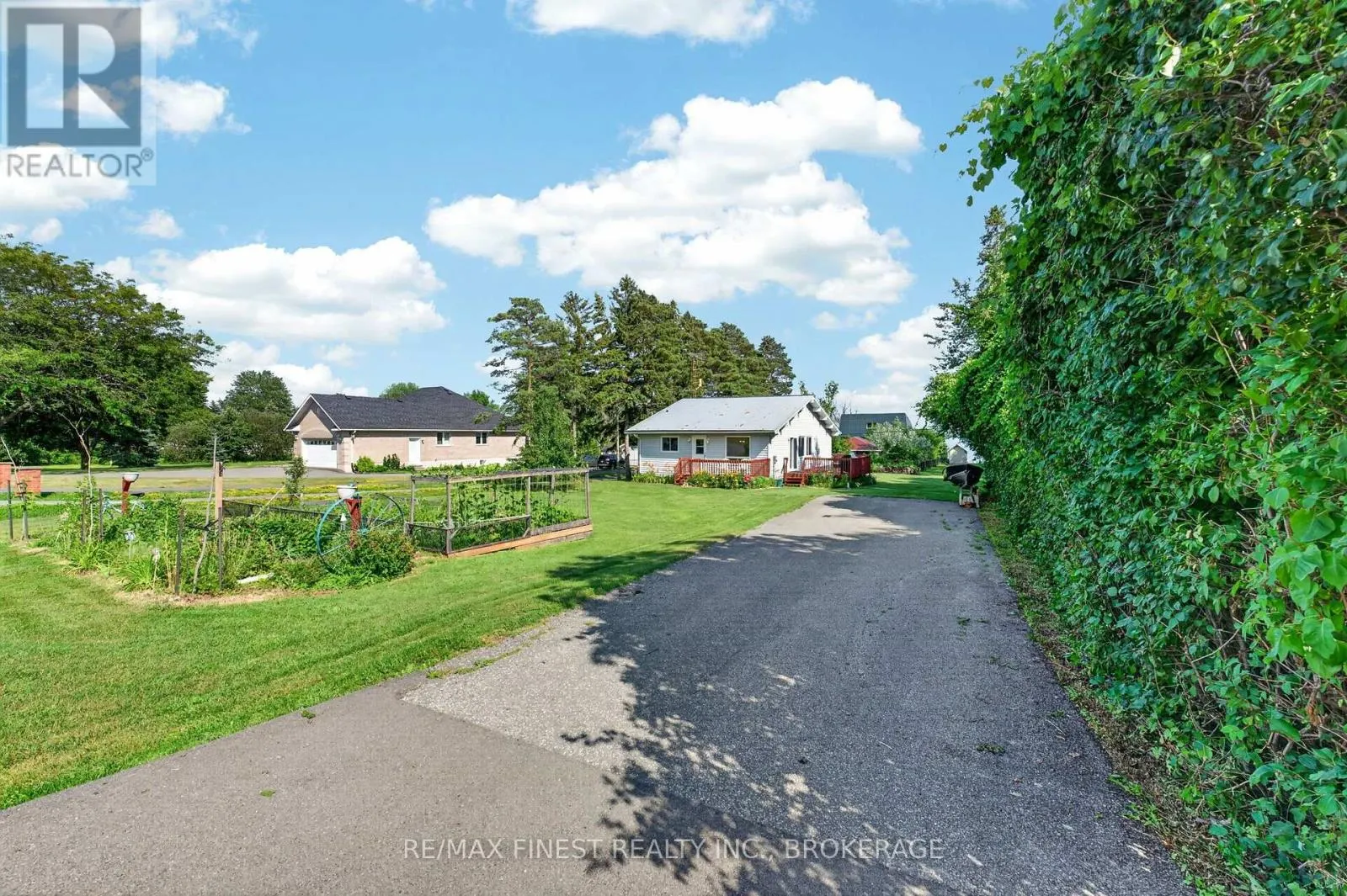 54 BAYVIEW DRIVE