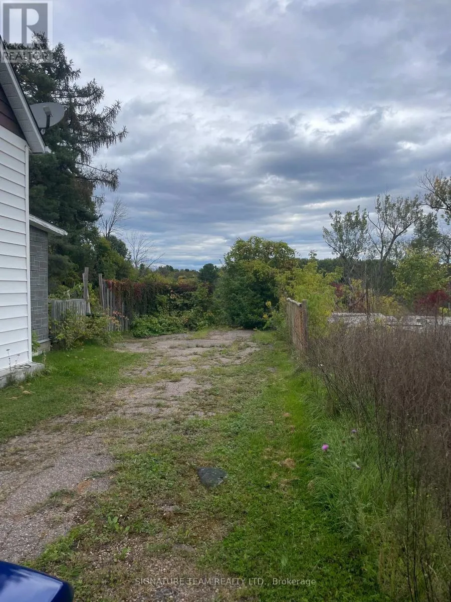 387 MOFFAT STREET