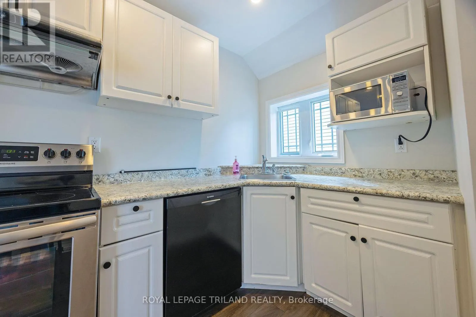 44 ELGIN STREET