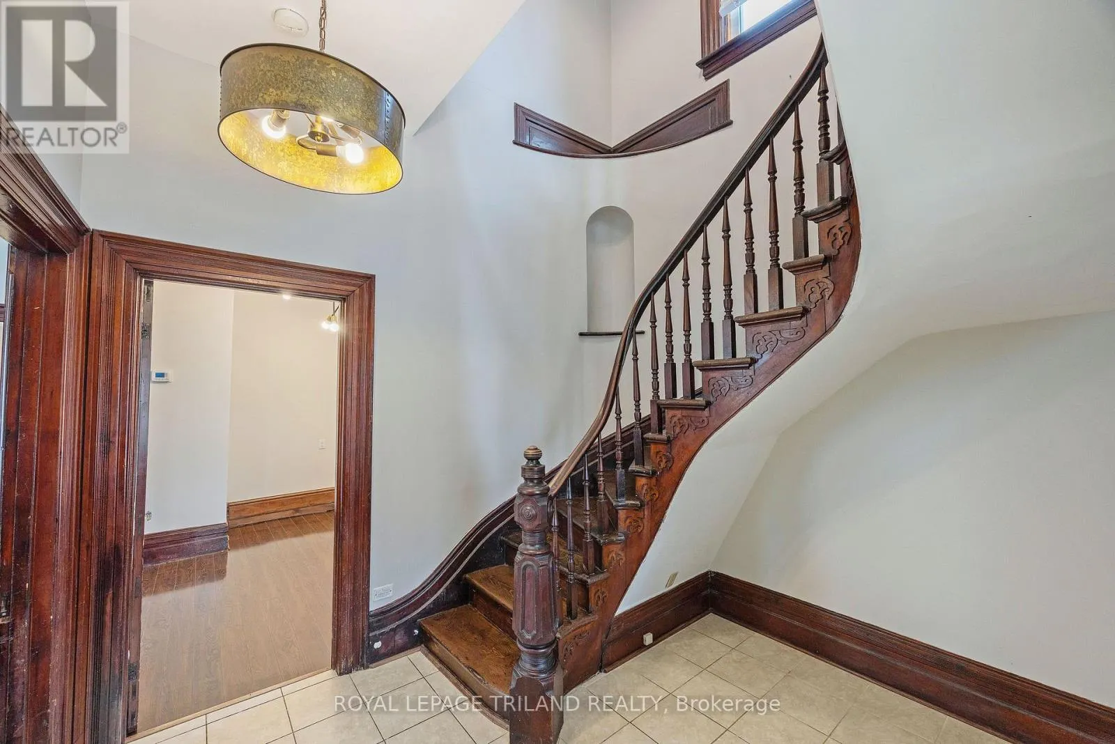 44 ELGIN STREET