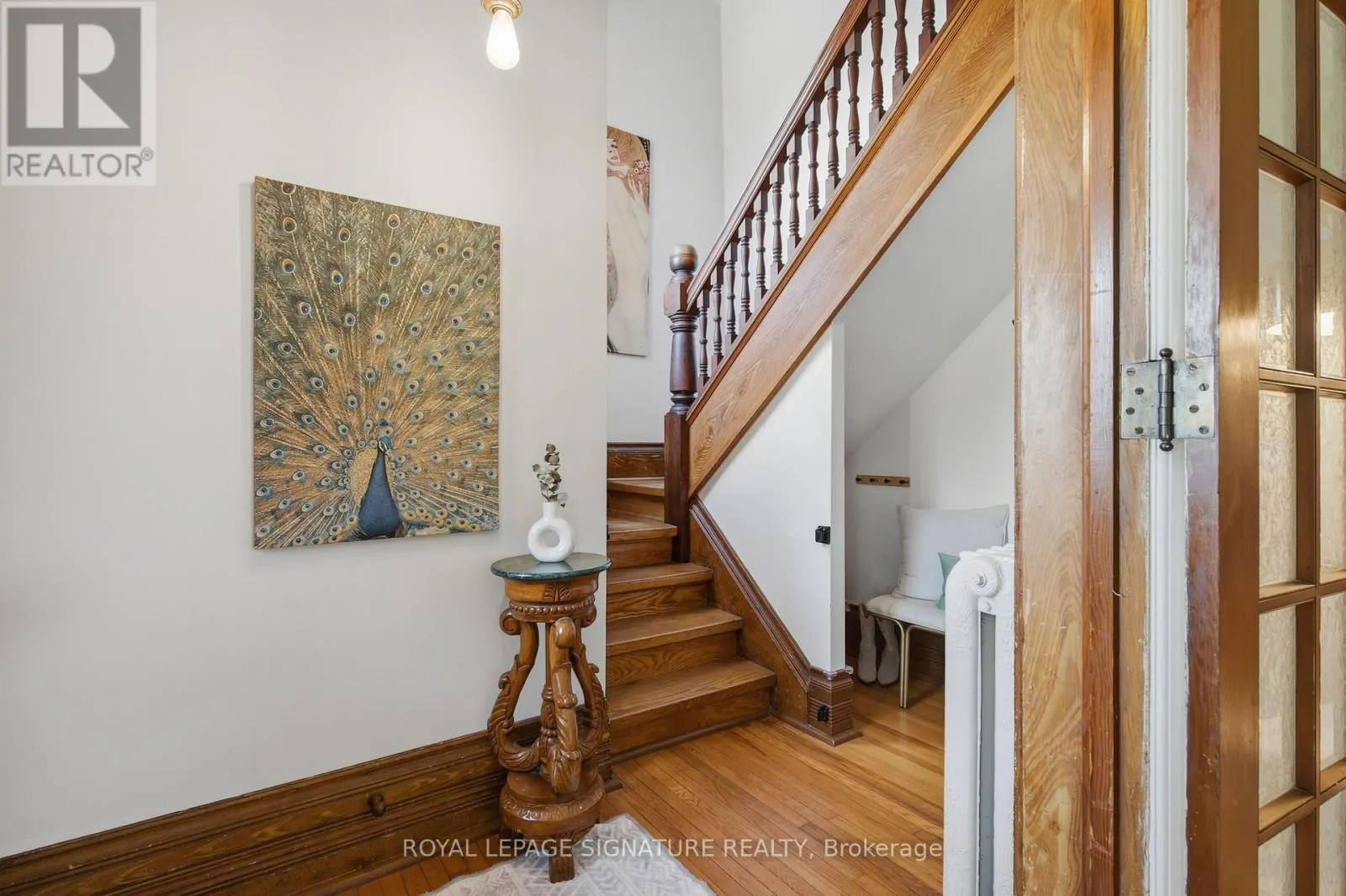 136 KING STREET S