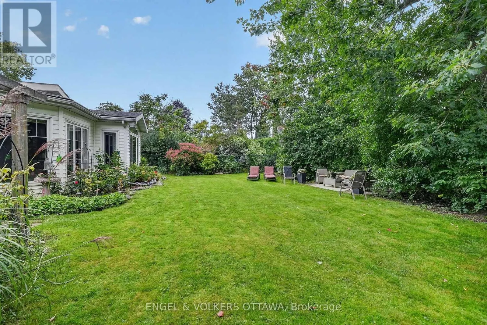 250 FAIRCREST ROAD