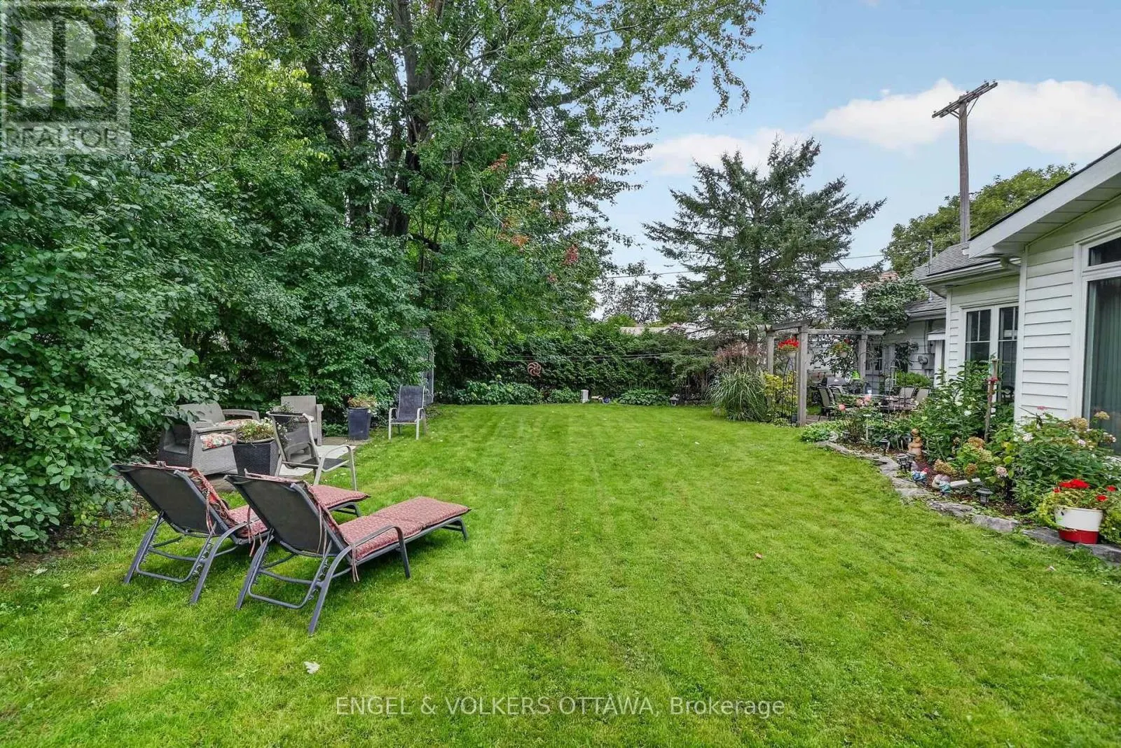 250 FAIRCREST ROAD