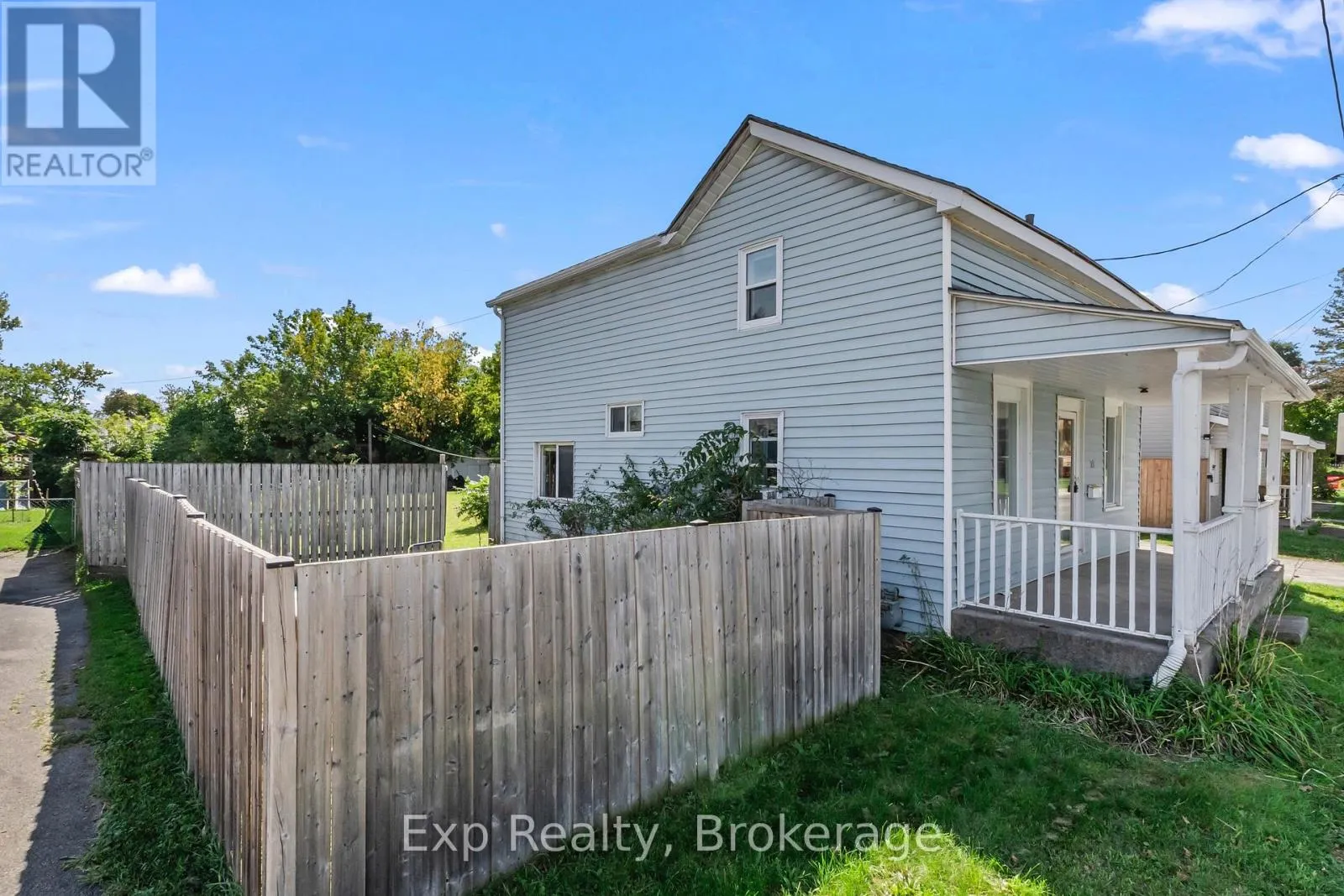 79 COLLEGE STREET E