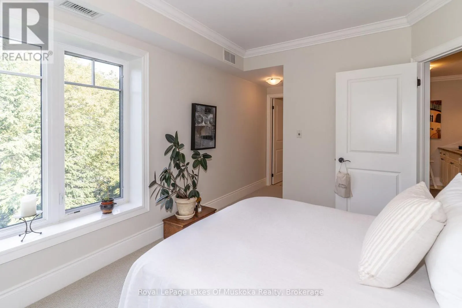 403 - 391 JAMES STREET W #403