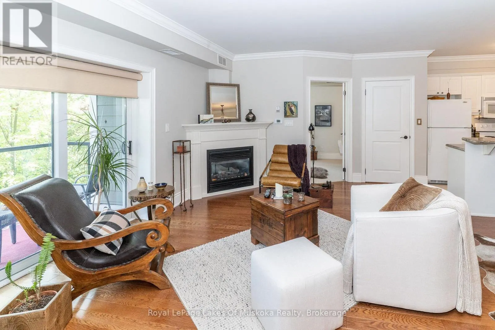 403 - 391 JAMES STREET W #403