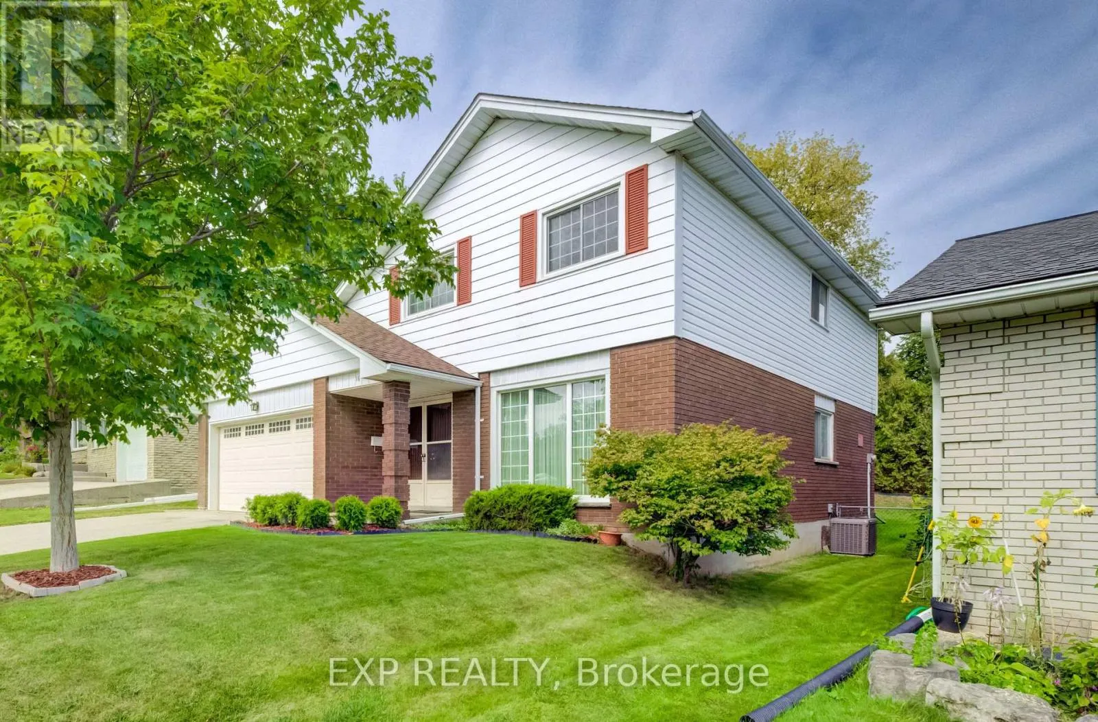 16 BONNYLYN DRIVE