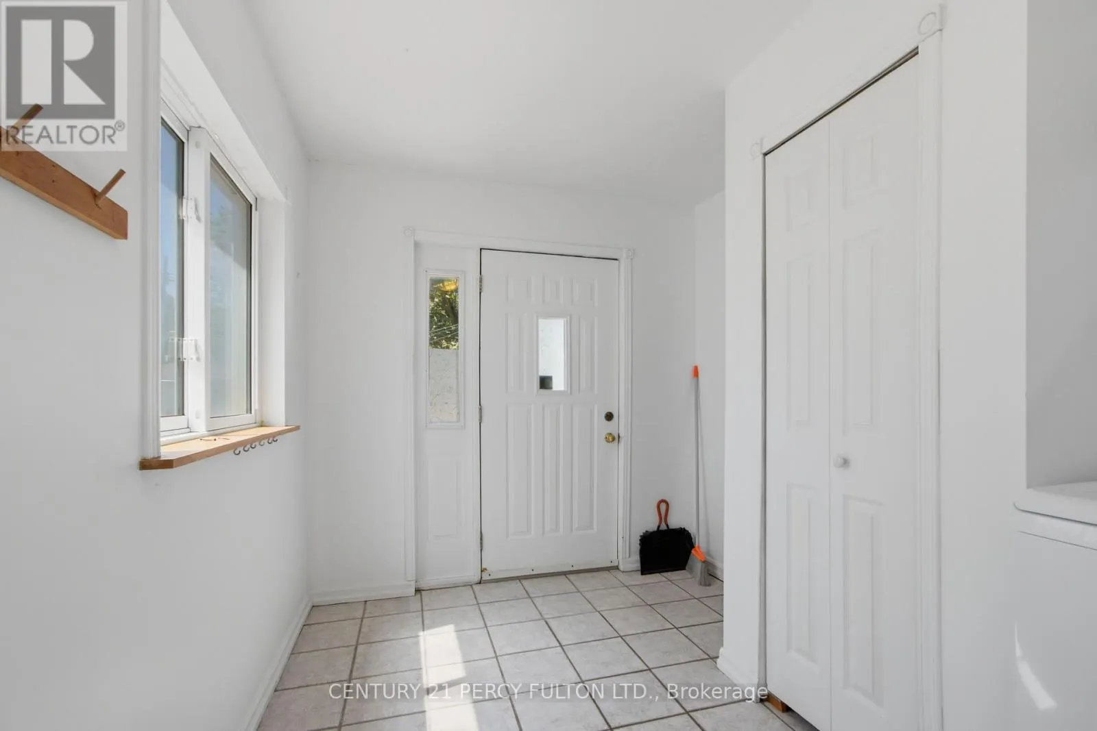7 VALLEYVIEW CRESCENT