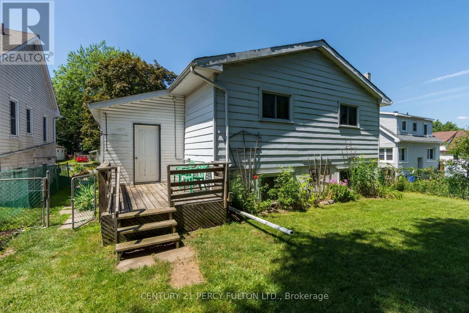7 VALLEYVIEW CRESCENT