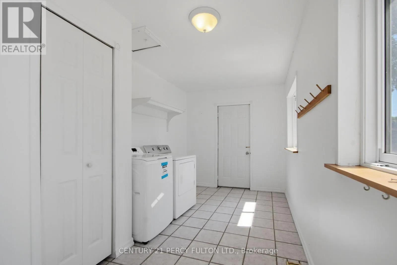 7 VALLEYVIEW CRESCENT