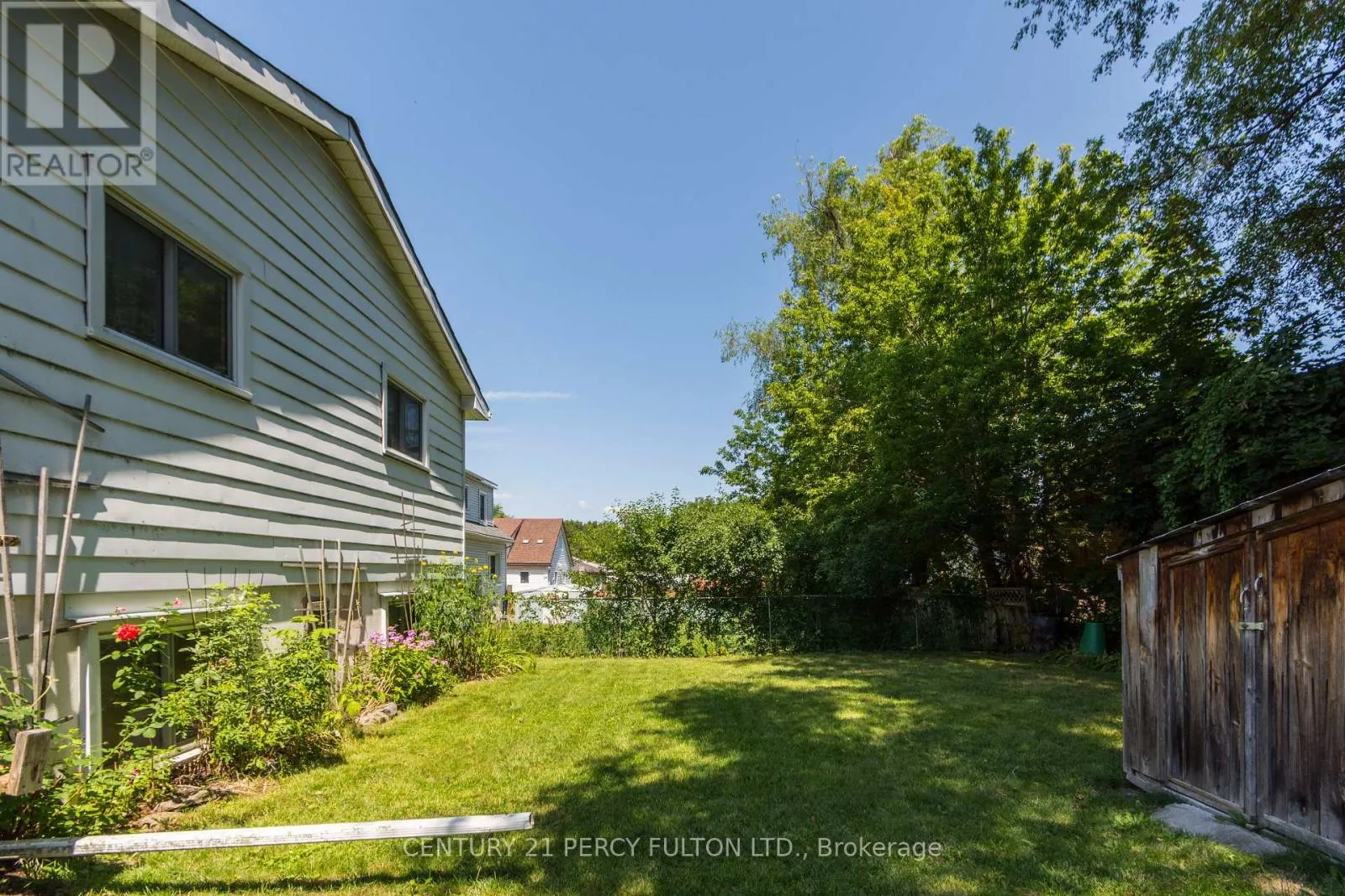 7 VALLEYVIEW CRESCENT
