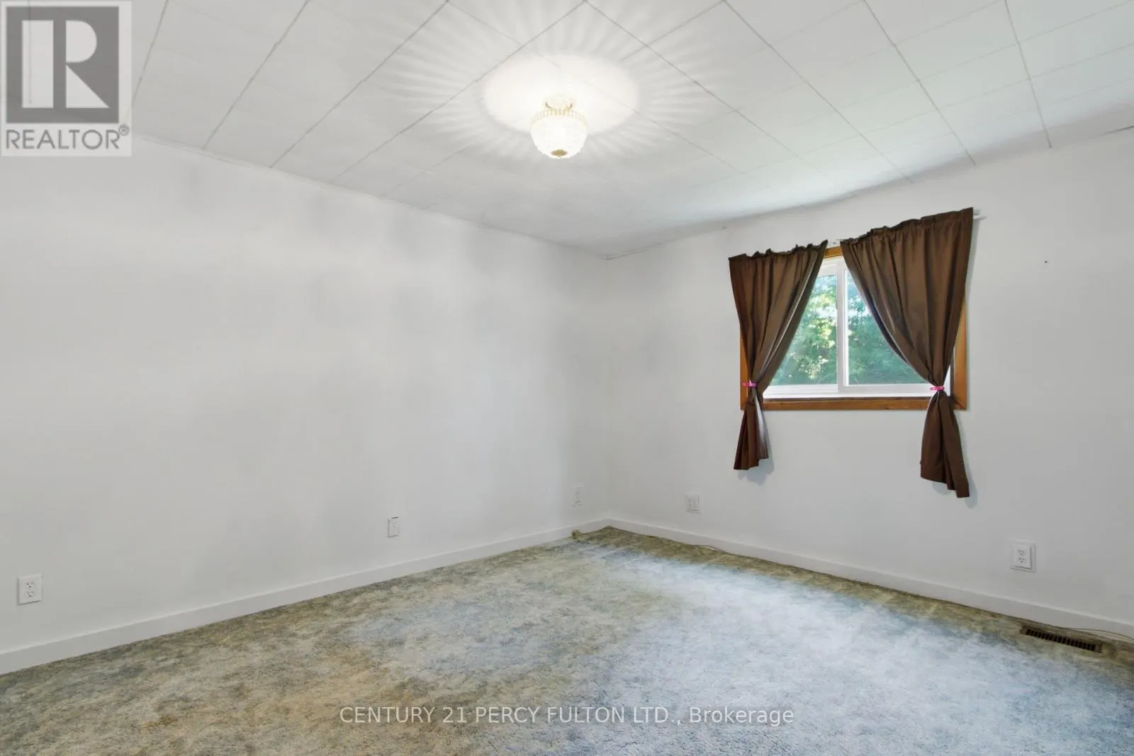 7 VALLEYVIEW CRESCENT
