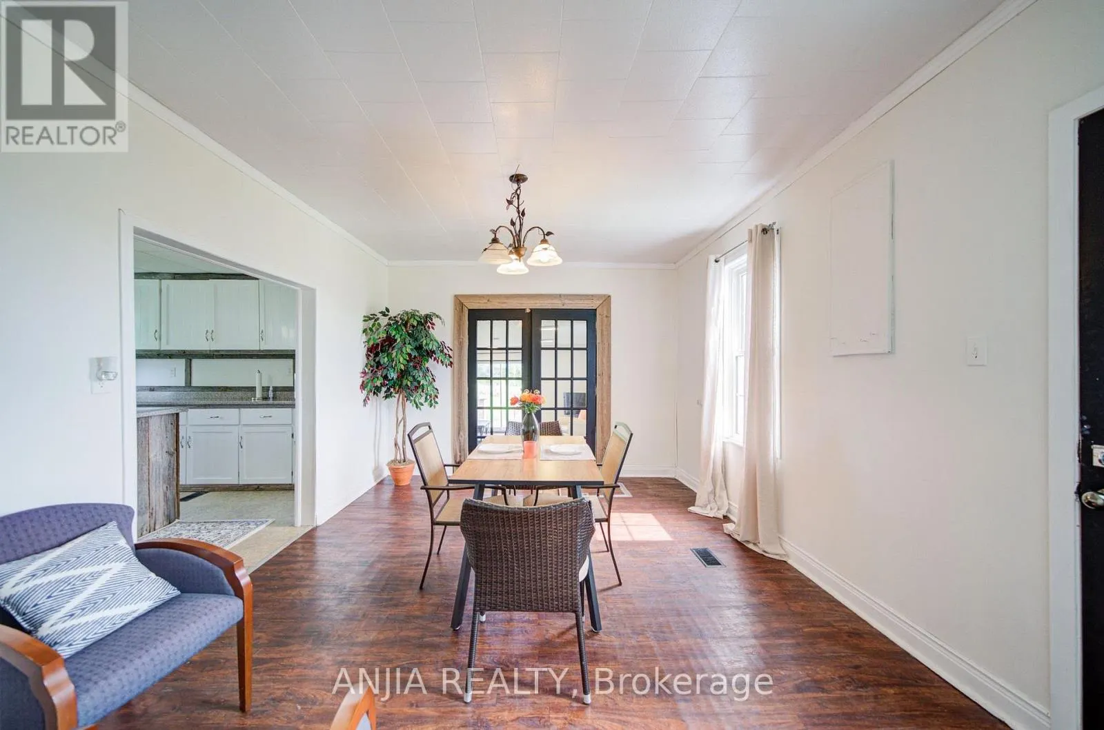 1290 ROSEBUSH ROAD