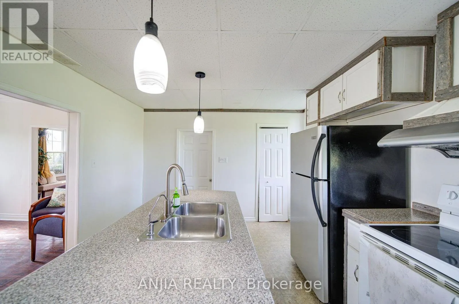 1290 ROSEBUSH ROAD
