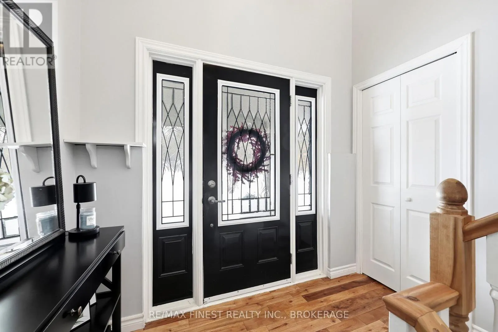 2518 RIDEAU FERRY ROAD