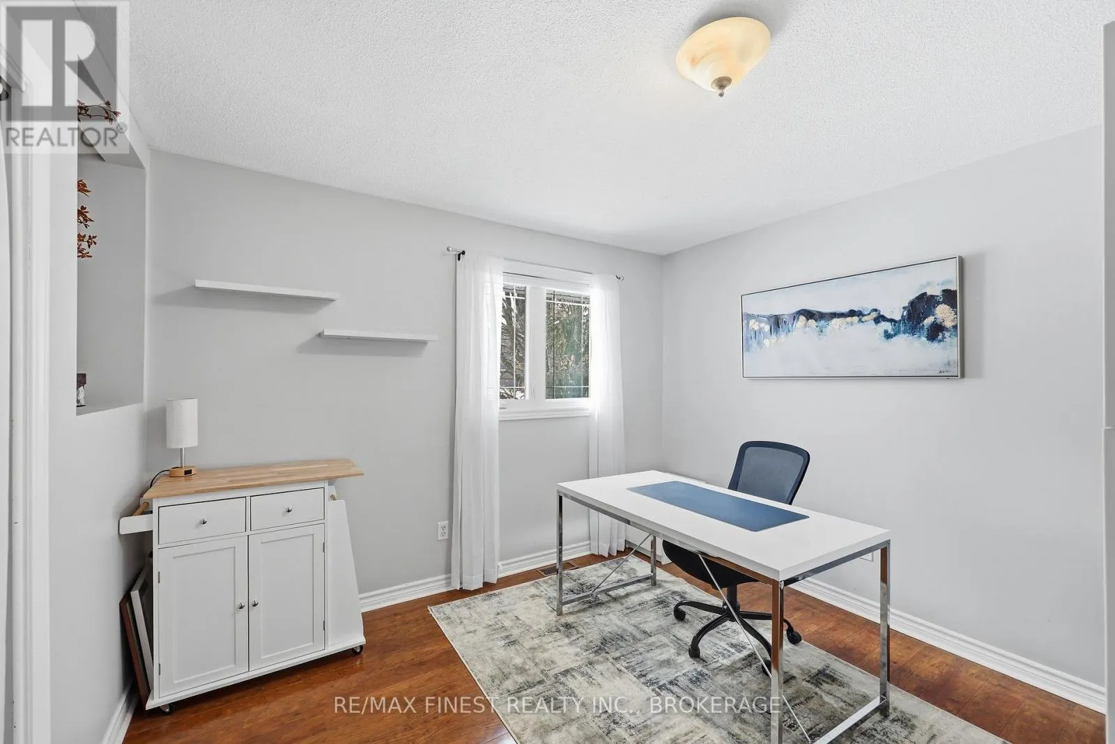2518 RIDEAU FERRY ROAD