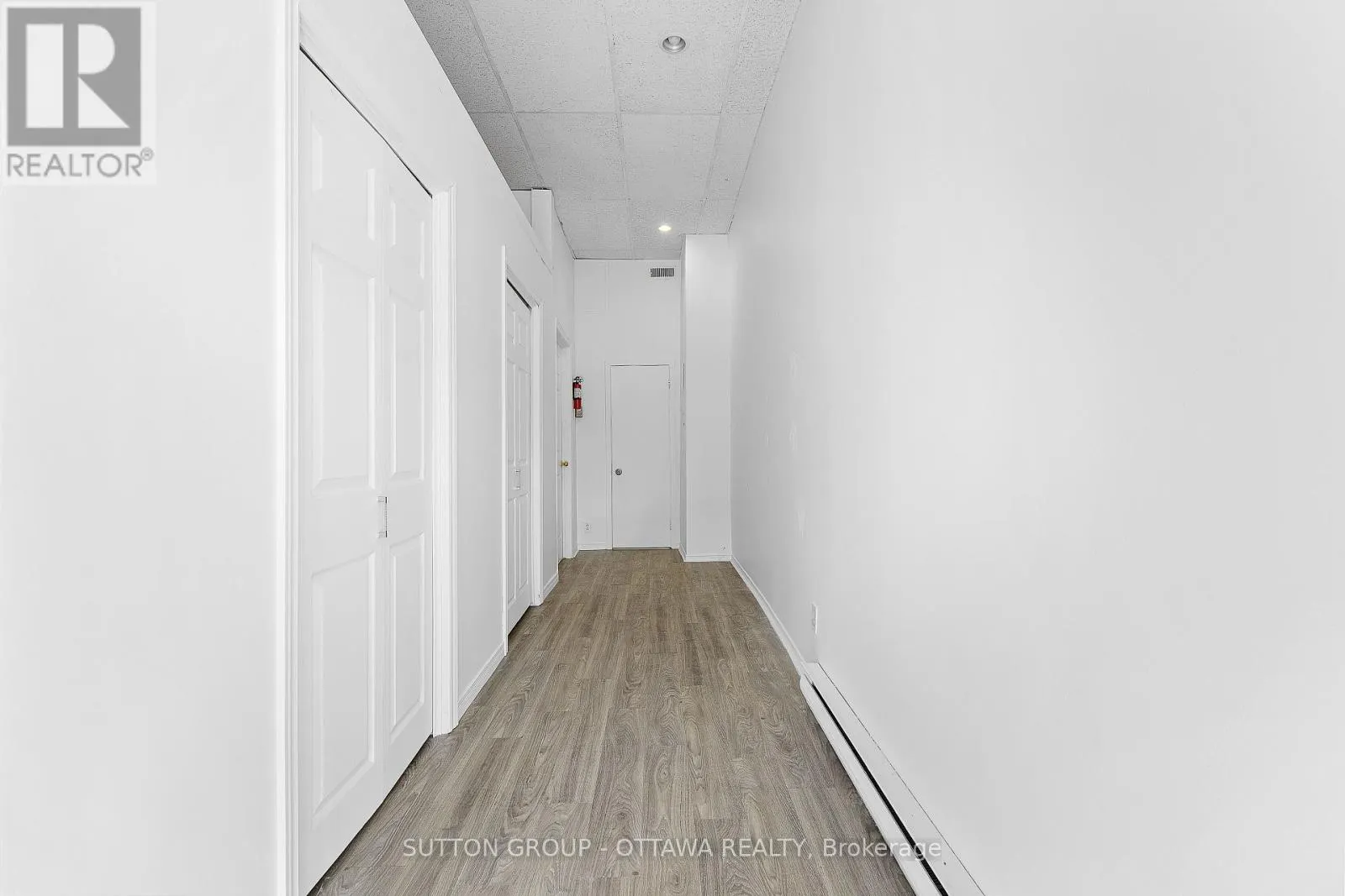 669-671 MAIN STREET E