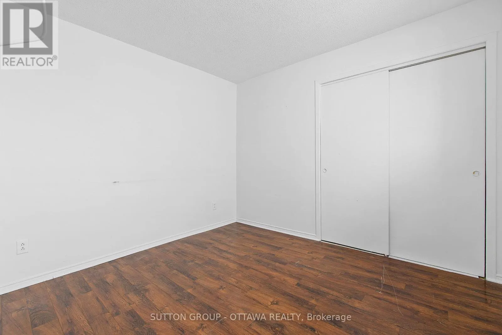 669-671 MAIN STREET E