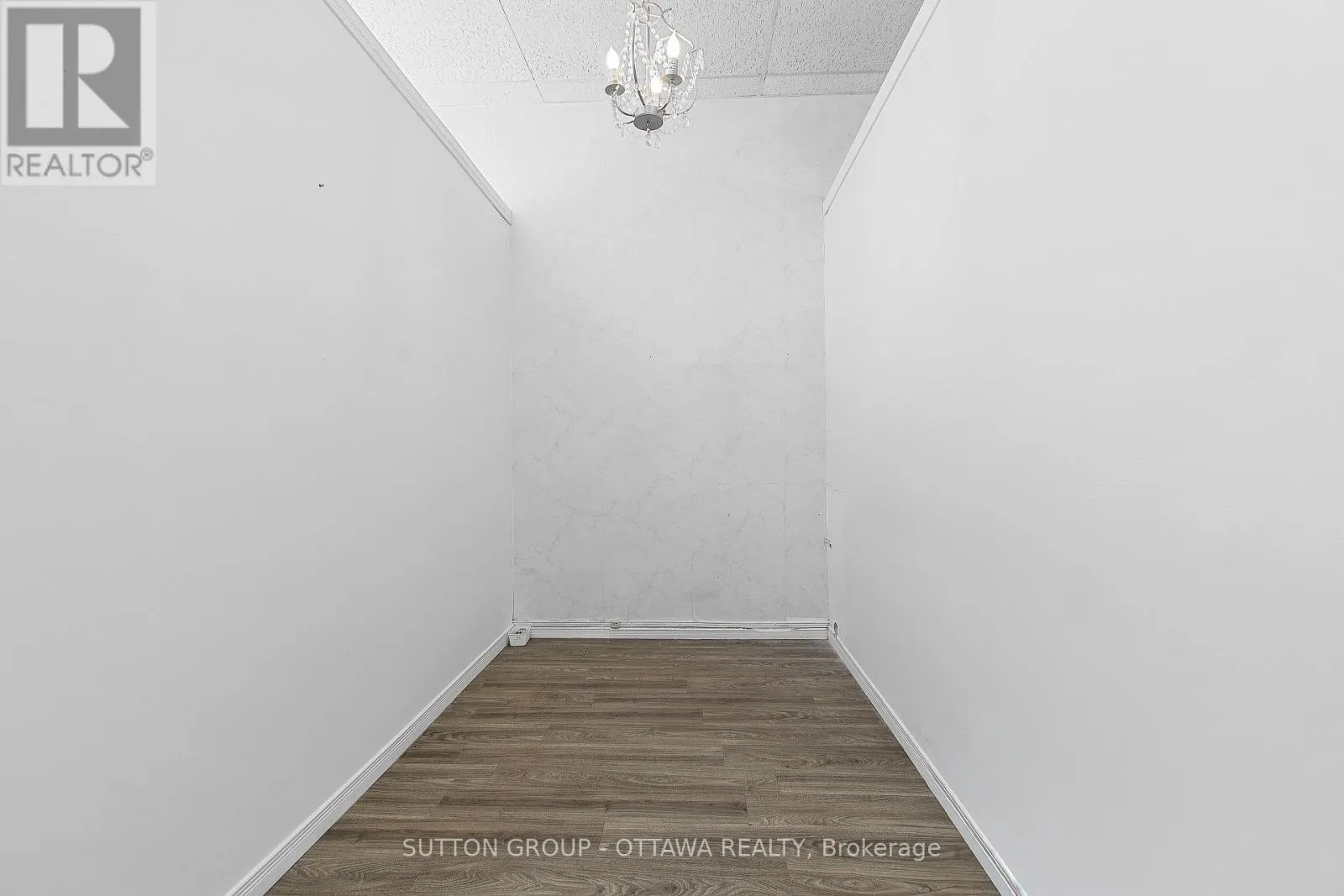 669-671 MAIN STREET E