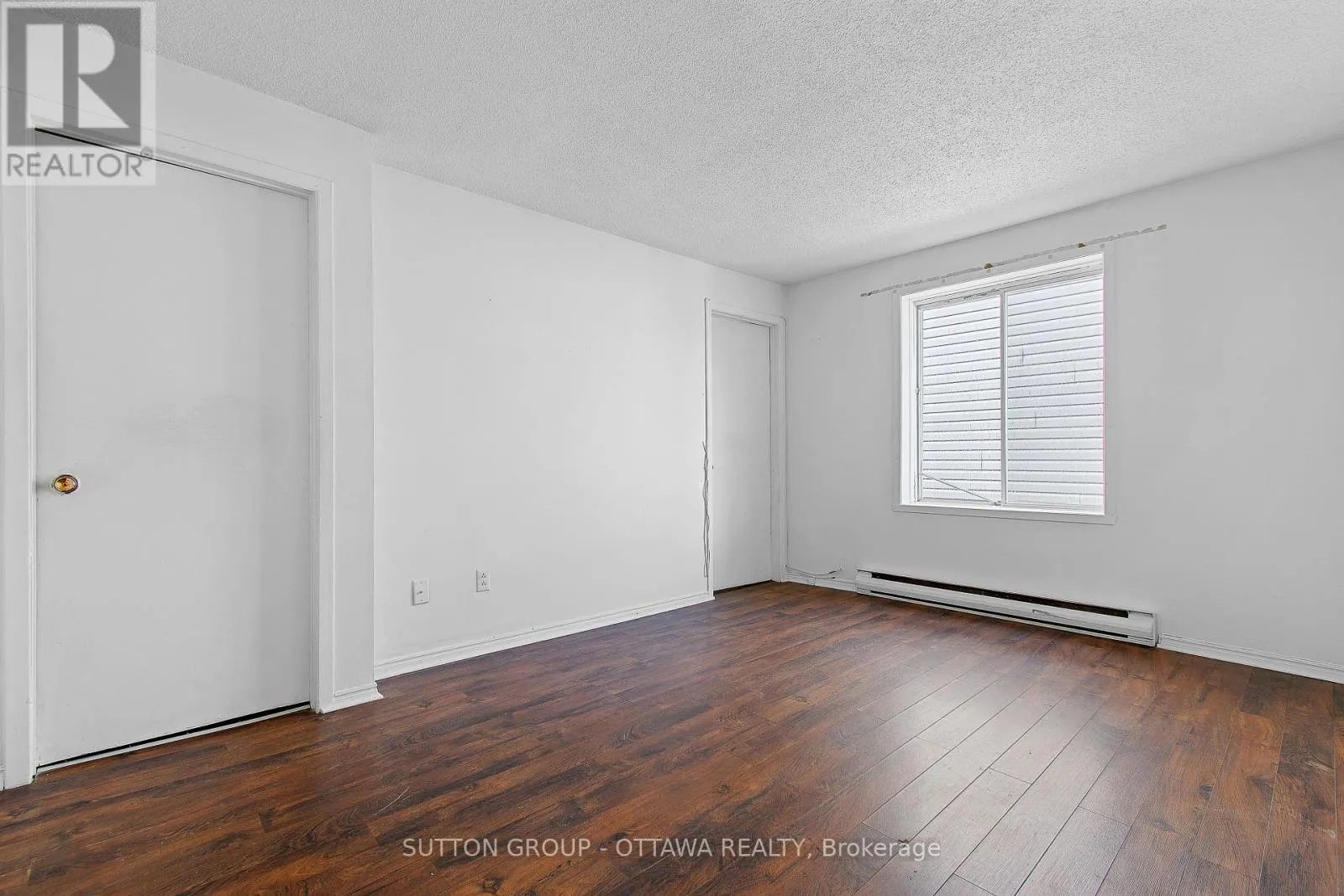 669-671 MAIN STREET E