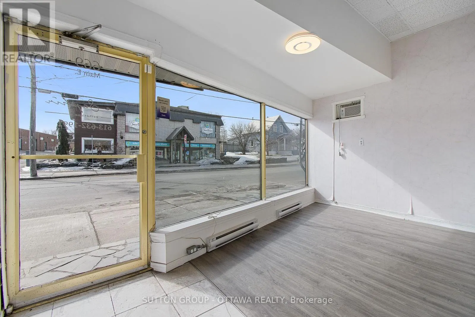 669-671 MAIN STREET E