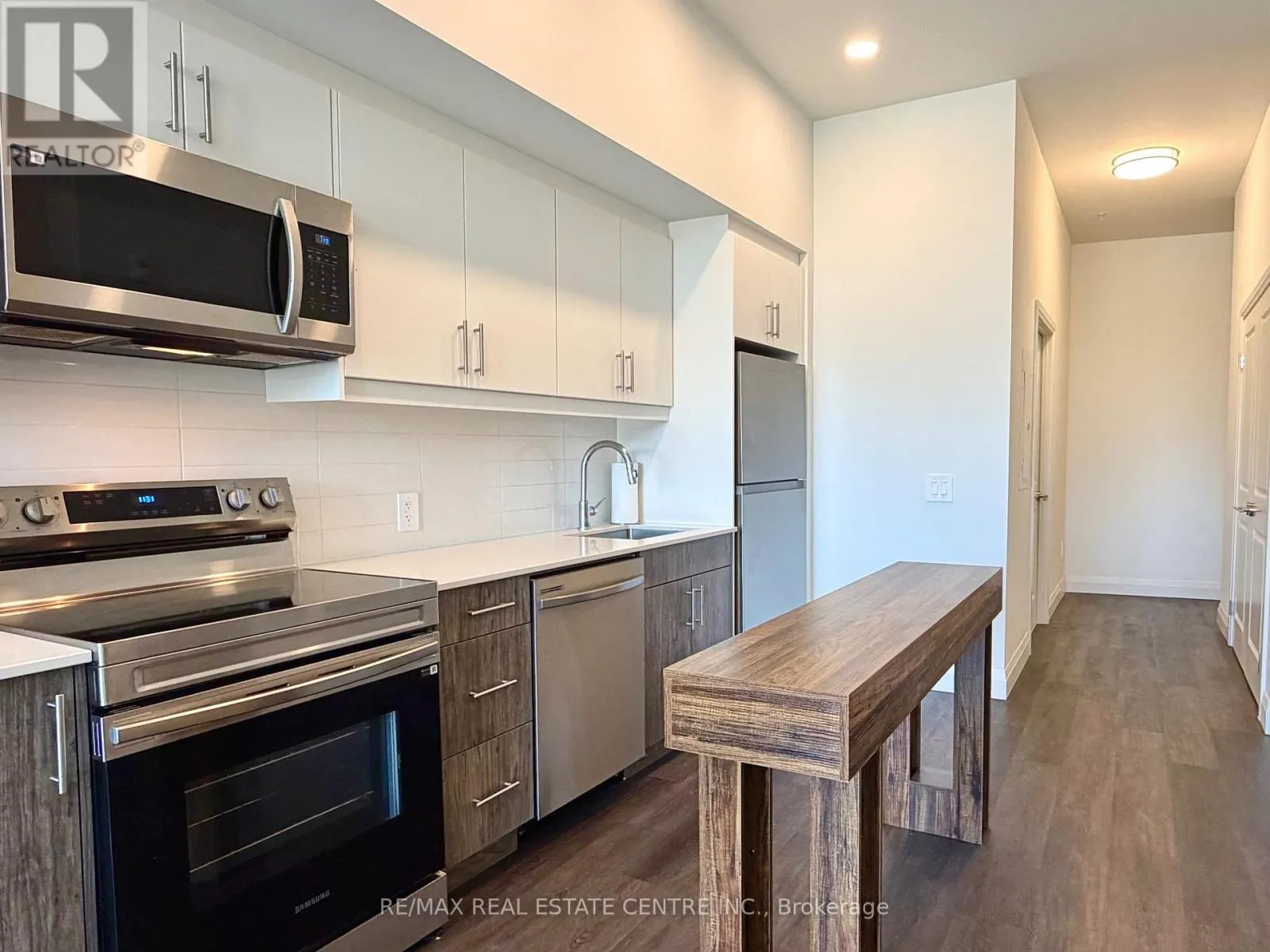 106 - 1333 WEBER STREET E