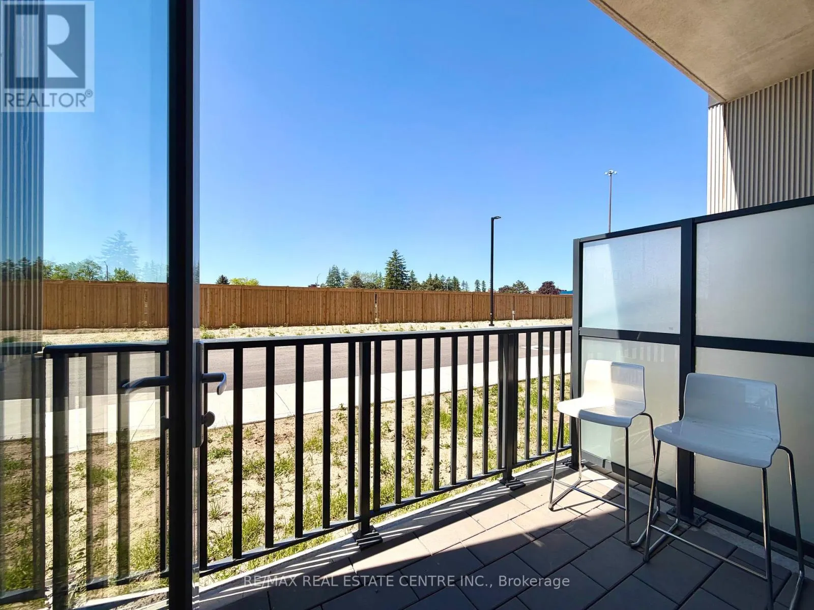 106 - 1333 WEBER STREET E